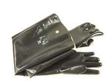 Edmont Wilson Full Length Insulated Gauntlets