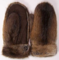 F&T Northern Classics Women's Muskrat Fur Mittens