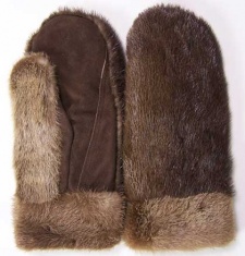 F&T Northern Classics Women's Otter Fur Mittens